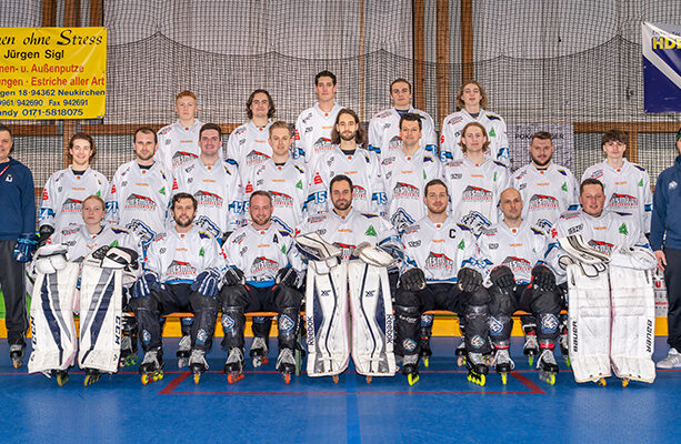 Teamfoto der ersten Mannschaft des IHC Atting